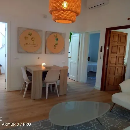 Tropical Con Piscina Y Aire Acondicionado